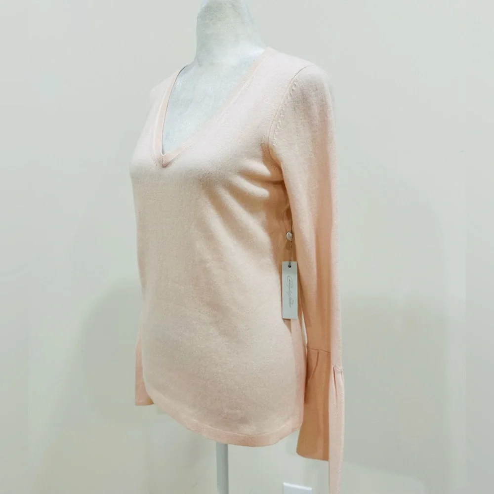 NWT  Christopher Fischer V-Neck Bell Sleeve 100% Cashmere Sweater Size S/P‎